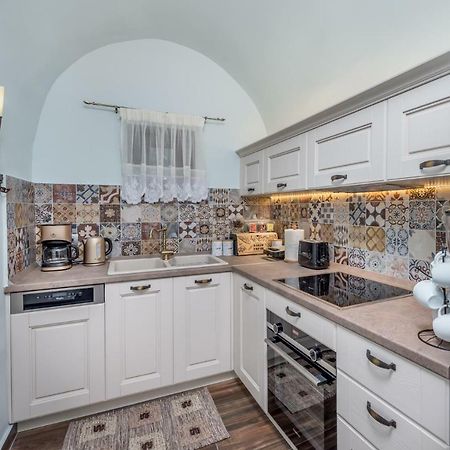 Bibliotheque Apartment Rhodes City Bagian luar foto