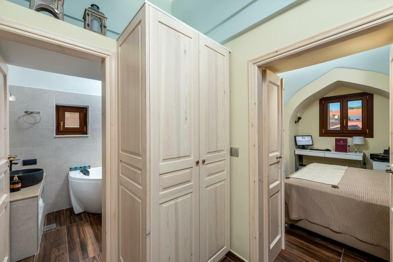Bibliotheque Apartment Rhodes City Bagian luar foto