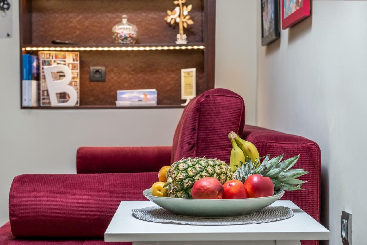 Bibliotheque Apartment Rhodes City Bagian luar foto