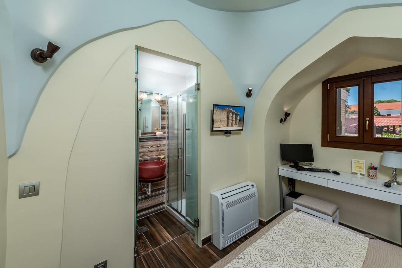 Bibliotheque Apartment Rhodes City Bagian luar foto