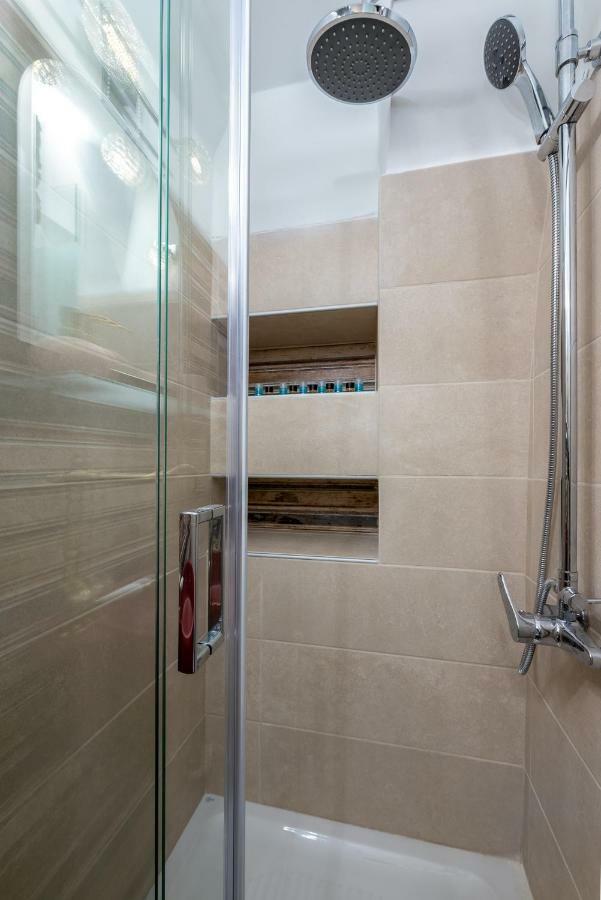 Bibliotheque Apartment Rhodes City Bagian luar foto