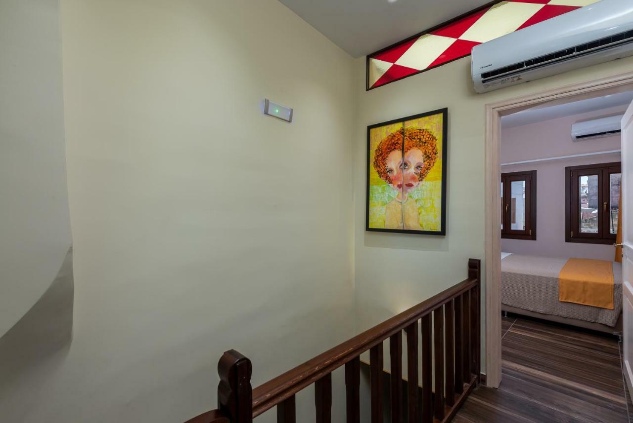 Bibliotheque Apartment Rhodes City Bagian luar foto